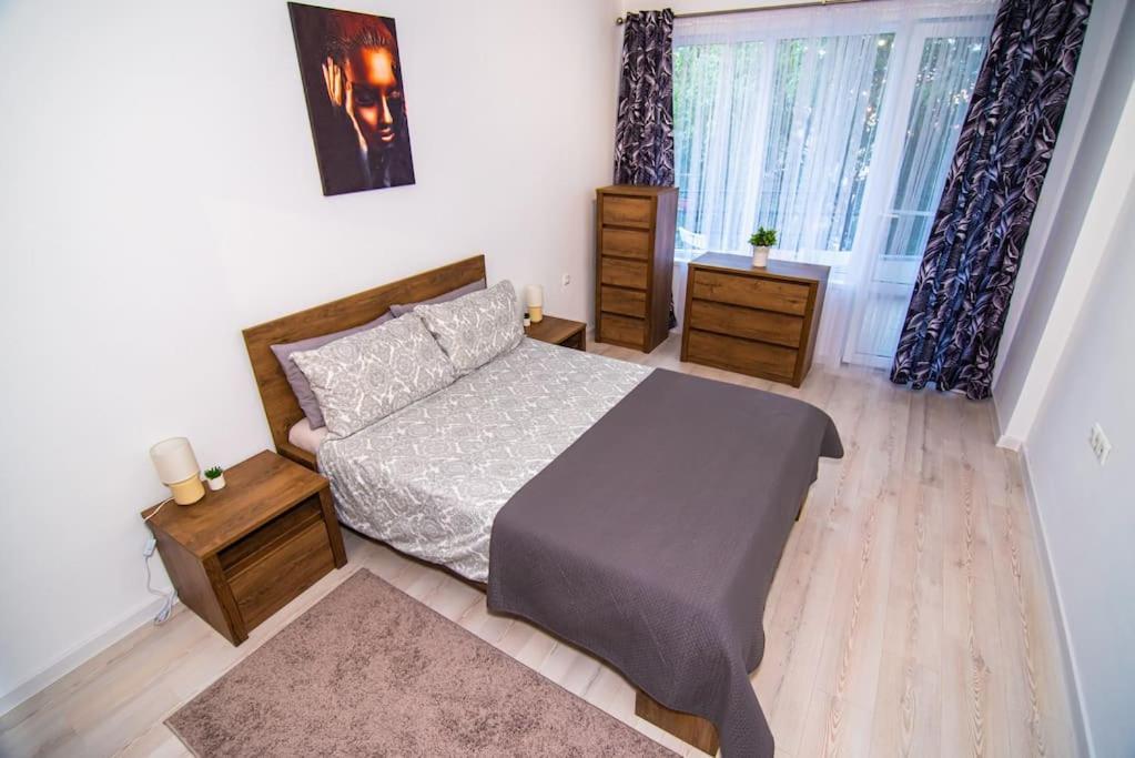 Appartamento Benny'S Flat Stara Zagora Esterno foto