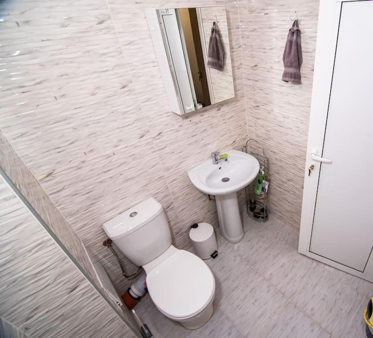 Appartamento Benny'S Flat Stara Zagora Esterno foto